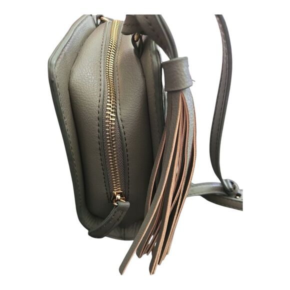 Sole Society Elegant Green Women's Crossbody Bag - Picture 4 of 9